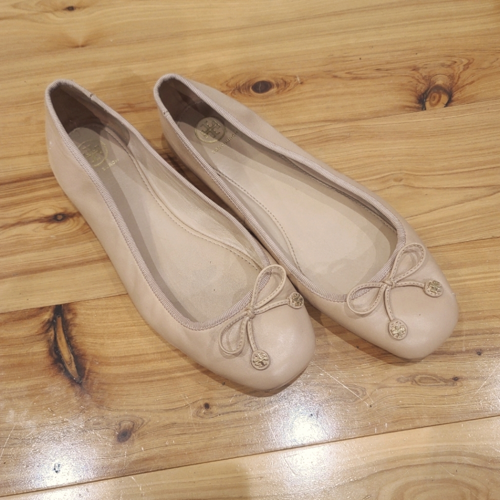 Tory Burch bow flats